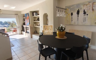 A beautiful bungalow located next to the Altea Golf Club.